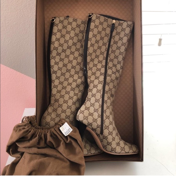 Beige Gucci signature canvas boots - Picture 8 of 8